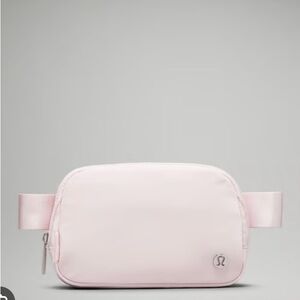 Lululemon Everywhere Belt Bag 1L - Flush Pink